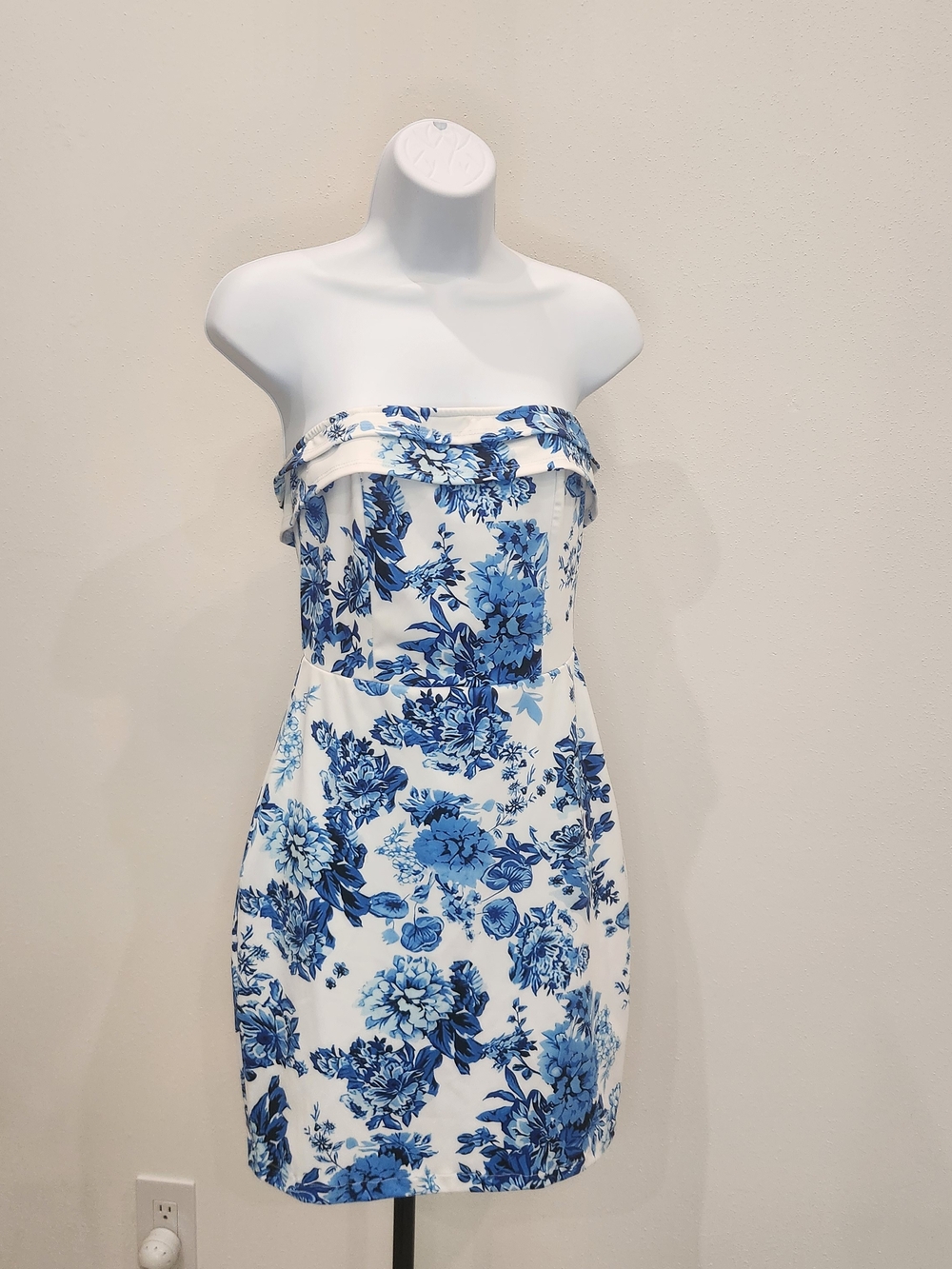 Commense White Strapless Dress with Blue Floral Print